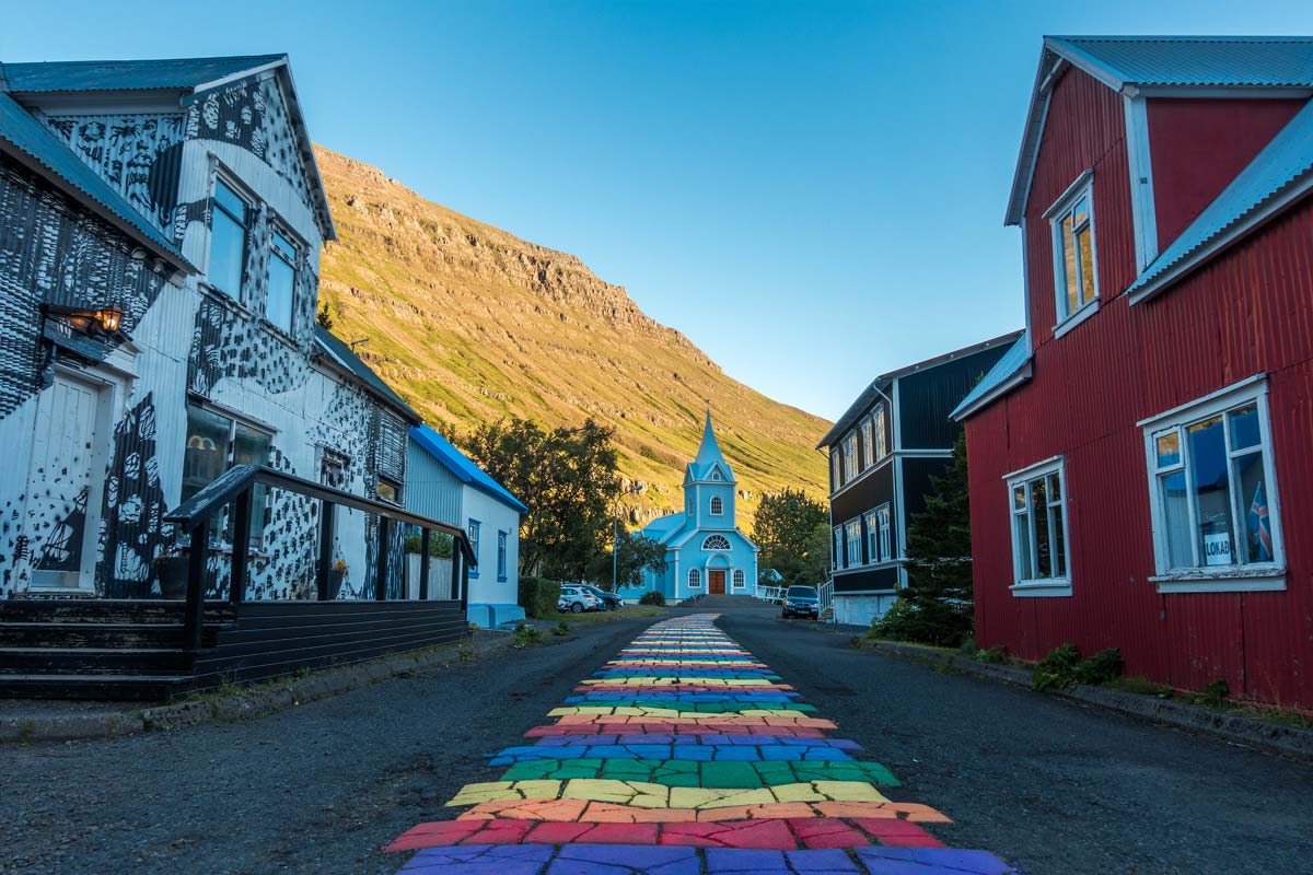 visite-village-seydisfjordur-islande