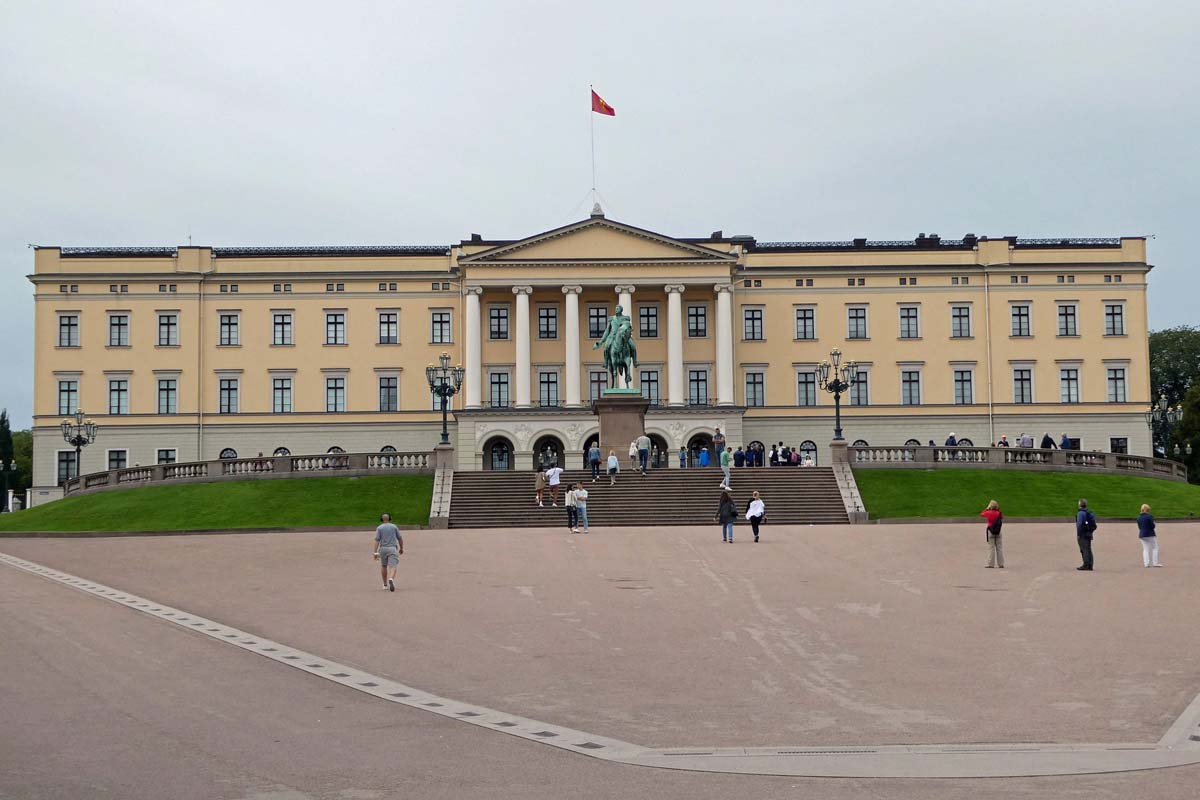chateau-kongelige-famille-royale-norvege-oslo