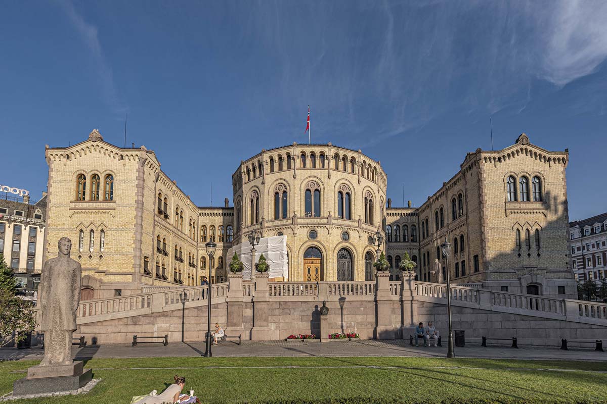parlement-oslo-exterieur