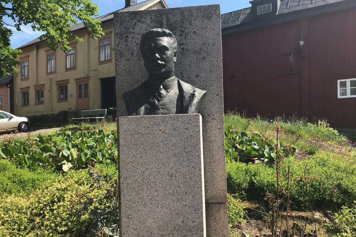 statue-buste-a-edelfelt-porvoo