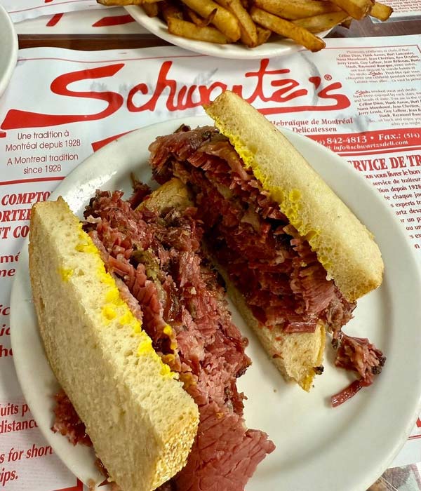 schwartz-s-deli-restaurant-montreal