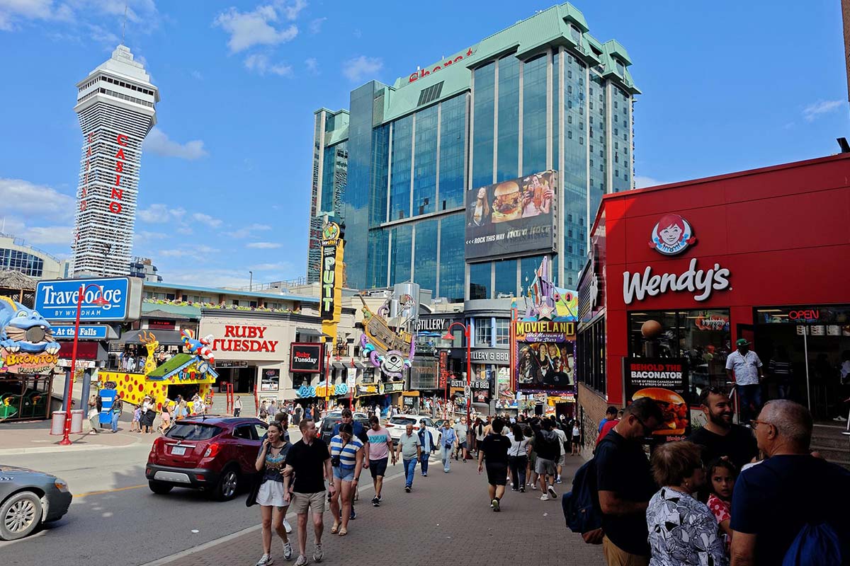 clifton-hill-ville-niagara