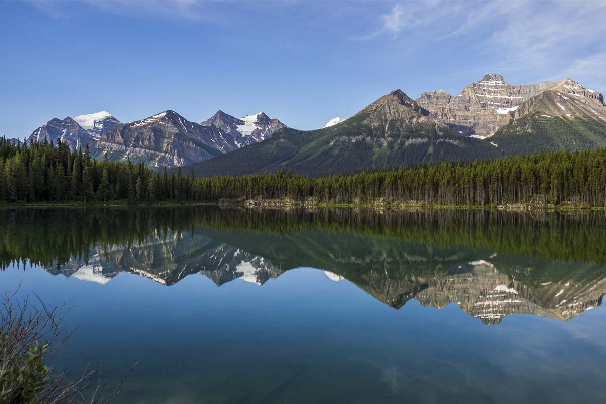 herbert-lake-icefields-parkway