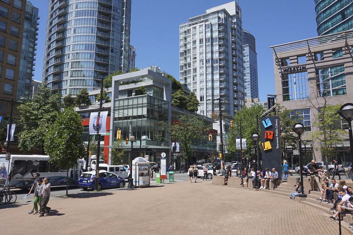 robson-street-vancoouver