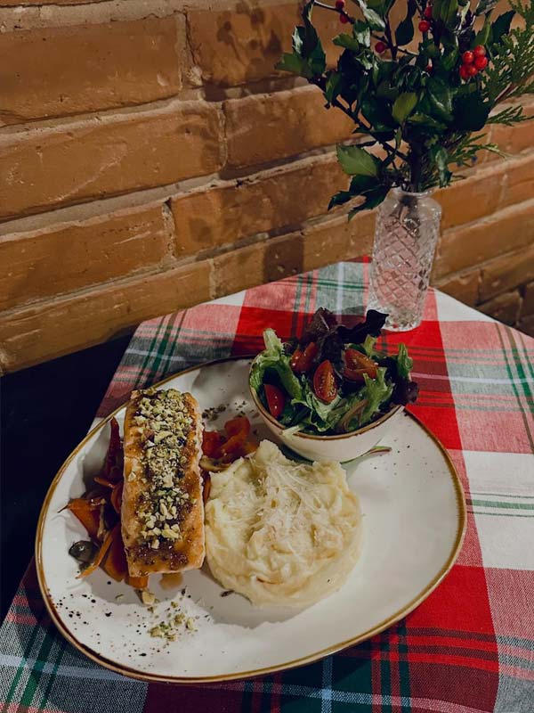 t-o-dickens-restaurant-toronto