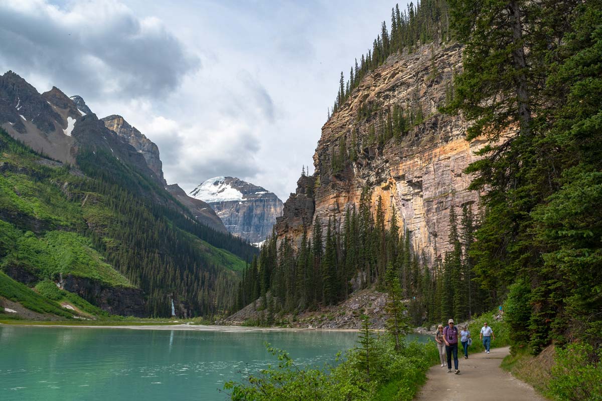 trek-plain-of-6-glaciers-banff